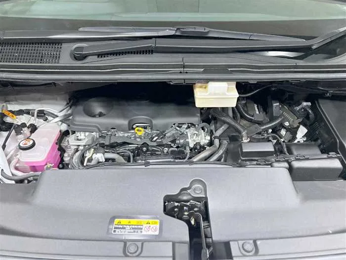 Toyota Alphard Hybrid 2023 — миниатюра 2