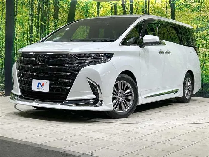 Toyota Alphard Hybrid 2023 — фото 1, купить с доставкой в Москву