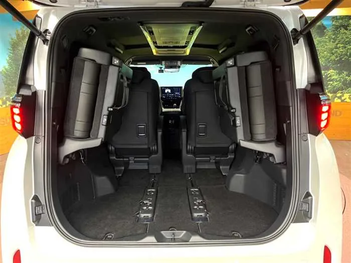Toyota Alphard Hybrid 2024 — миниатюра 5
