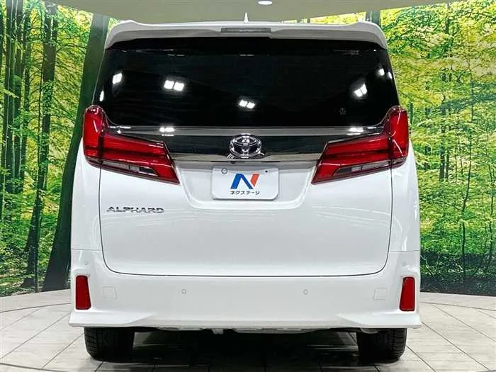 Toyota Alphard 2022 — миниатюра 3