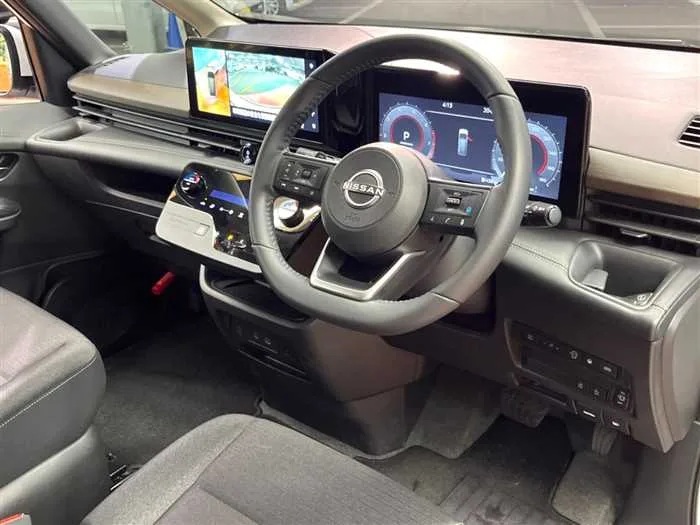 Nissan Serena 2025 — миниатюра 2