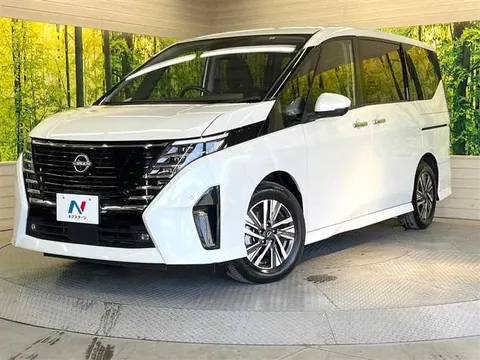 Nissan Serena 2023 купить в Москве