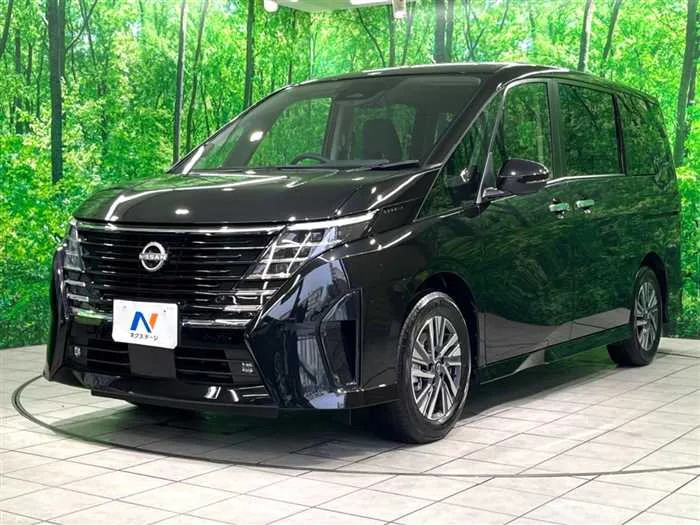 Nissan Serena 2025 — миниатюра 2