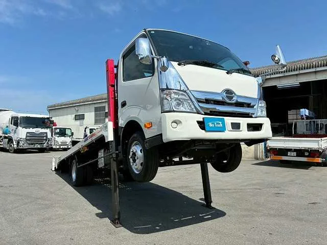 Hino Dutro 2023 — миниатюра 4