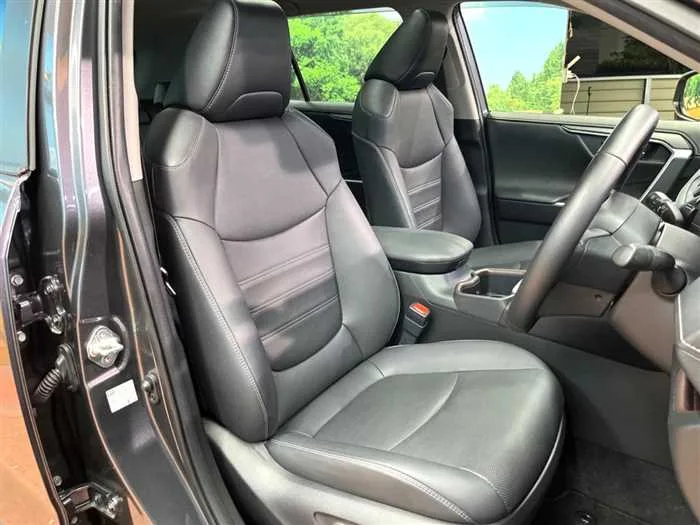 Toyota RAV4 2022 — миниатюра 3