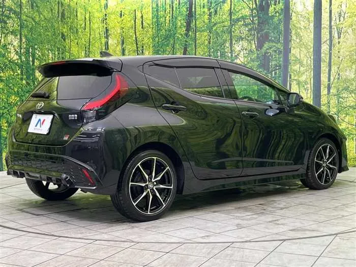 Toyota AQUA 2023 — миниатюра 3