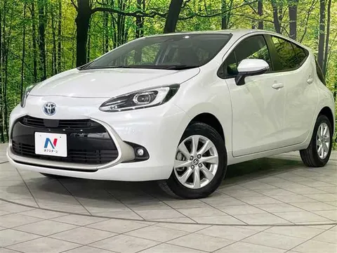 Toyota AQUA 2024 buy in Moscow