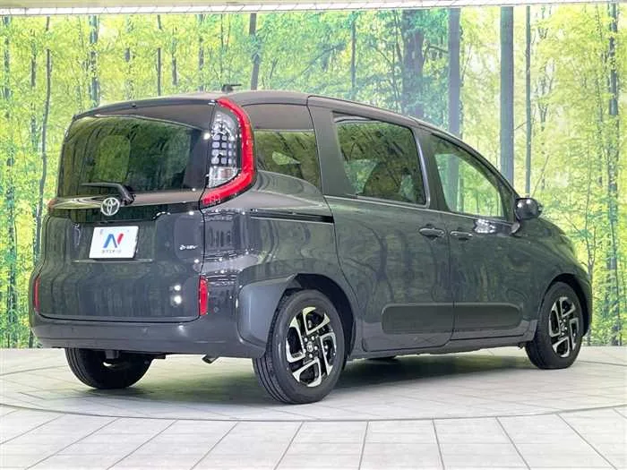 Toyota Sienta 2025 — миниатюра 3