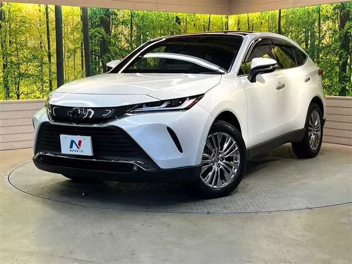 Toyota Harrier 2024 — фото 1, купить с доставкой в Москву