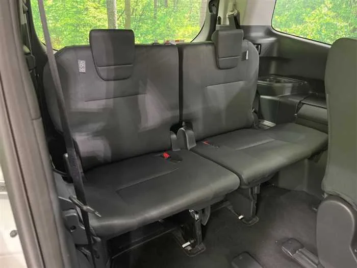 Toyota Noah 2024 — миниатюра 3