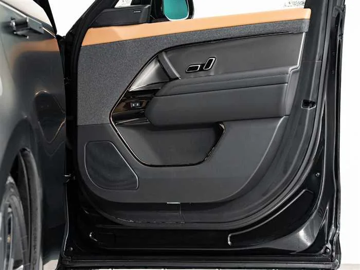 Land Rover Range Rover Sport 2025 — миниатюра 3