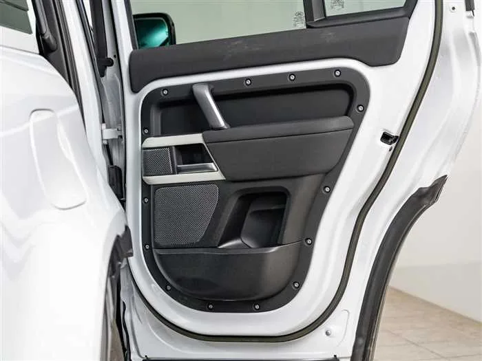 Land Rover Defender 2023 — миниатюра 2