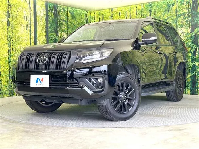 Toyota Land Cruiser Prado 2023 — фото 1, купить с доставкой в Москву