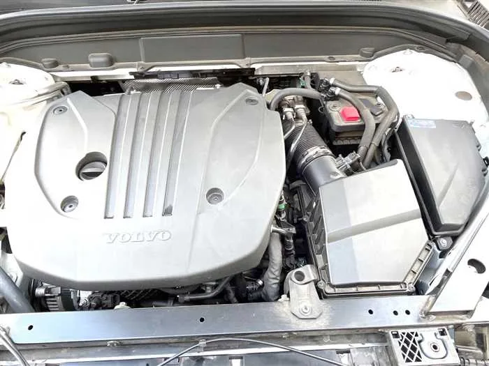 Volvo XC60 2022 — миниатюра 2