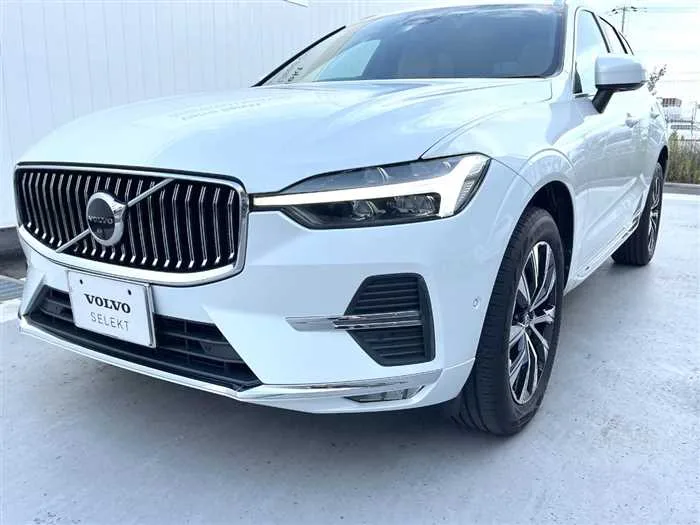 Volvo XC60 2022 — миниатюра 3