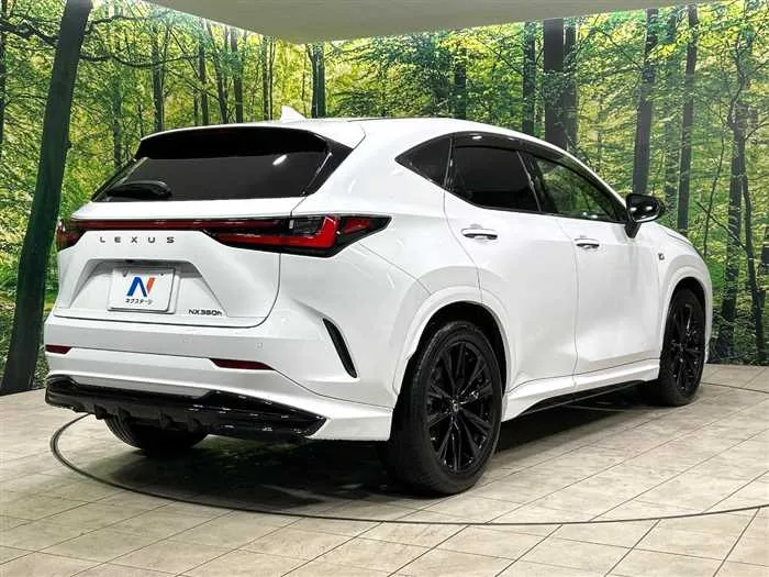 Lexus NX 2022 — миниатюра 3