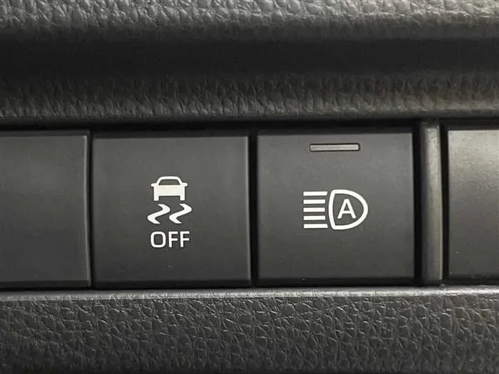 Toyota Harrier Hybrid 2023 — миниатюра 3