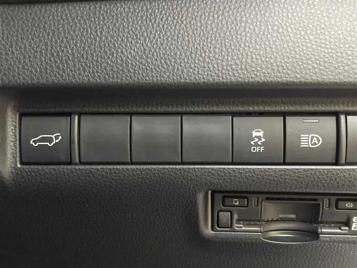 Toyota Harrier Hybrid 2023 — миниатюра 5