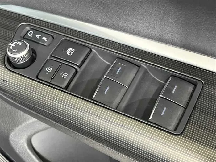 Toyota Harrier Hybrid 2023 — миниатюра 5