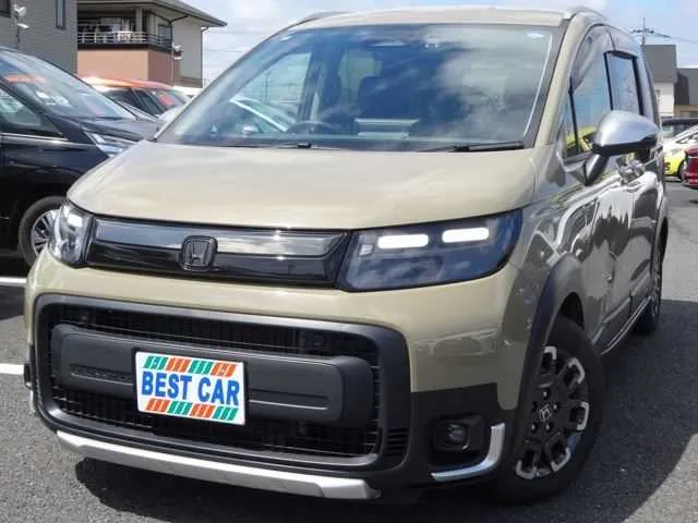 Honda Freed 1.5 e:HEV 2025 — фото 1, купить с доставкой в Москву