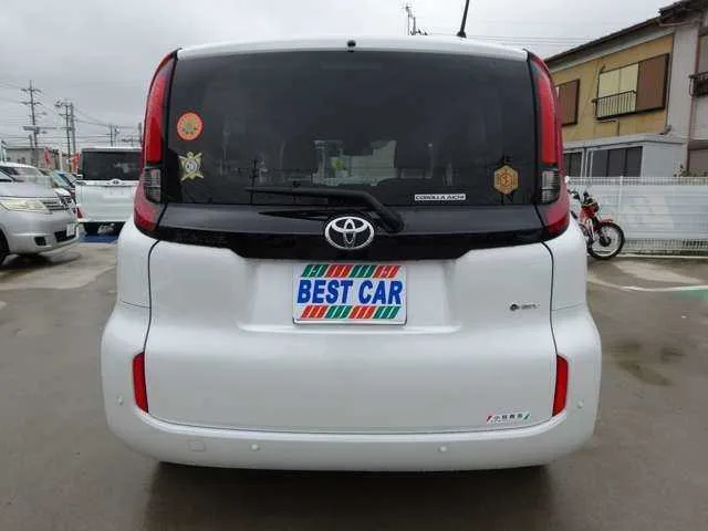 Toyota Sienta Hybrid 1.5 X 2024 — миниатюра 2