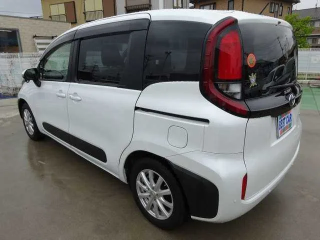 Toyota Sienta Hybrid 1.5 X 2024 — миниатюра 3