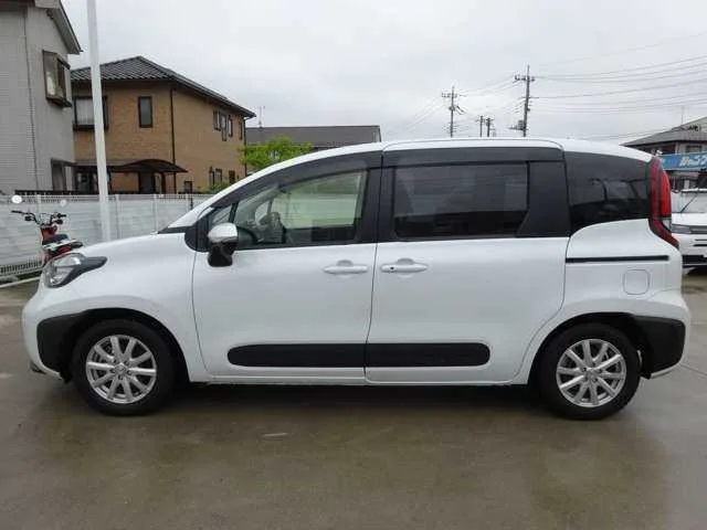 Toyota Sienta Hybrid 1.5 X 2024 — миниатюра 5