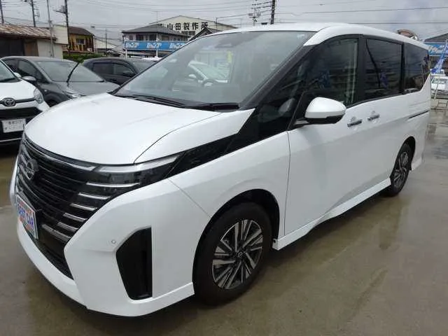 Nissan Serena 2.0 HighwayStarV VSelection 2025 — миниатюра 4