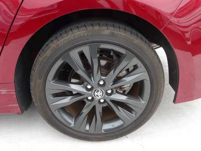 Toyota Corolla Touring Wagon 1.8 Hybrid WxB 2023 — миниатюра 3