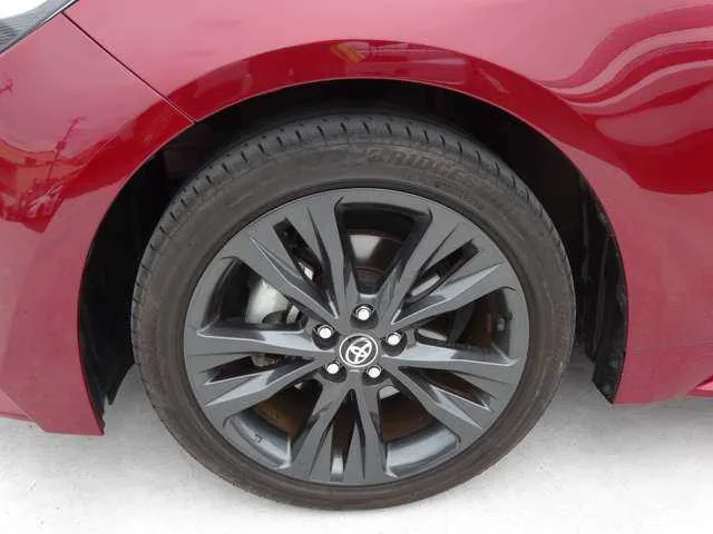 Toyota Corolla Touring Wagon 1.8 Hybrid WxB 2023 — миниатюра 5