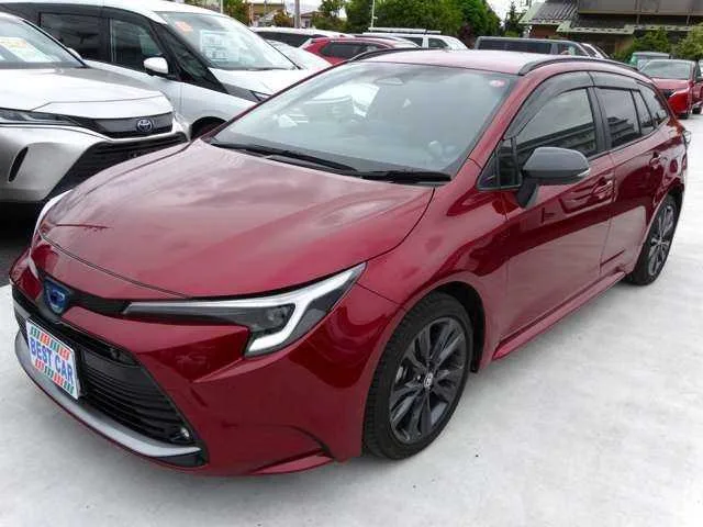 Toyota Corolla Touring Wagon 1.8 Hybrid WxB 2023 — фото 1, купить с доставкой в Москву
