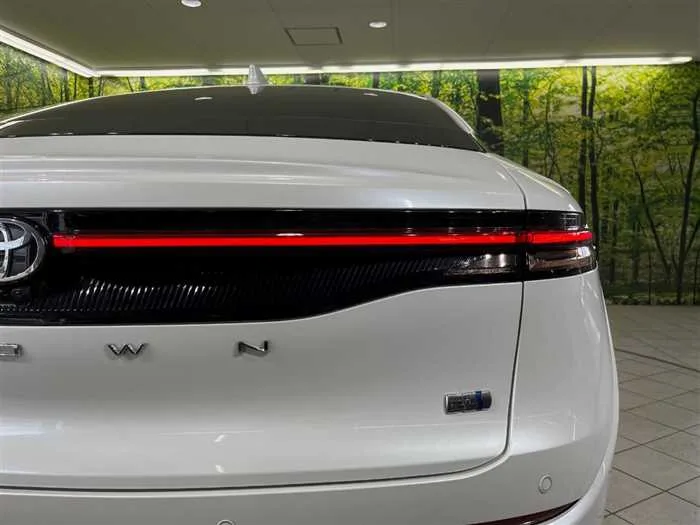 Toyota Crown 2023 — миниатюра 3