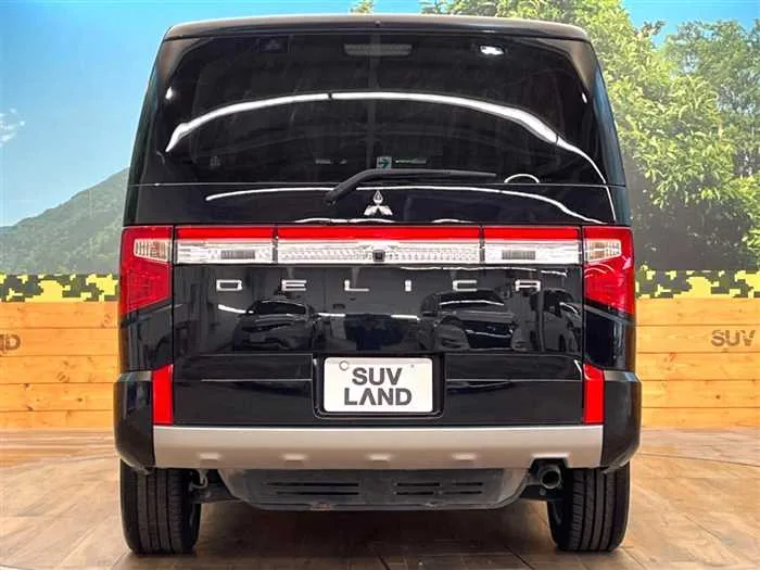 Mitsubishi Delica D:5 2024 — миниатюра 2