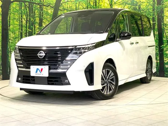 Nissan Serena 2025 — фото 1, купить с доставкой в Москву