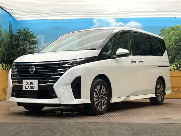 Nissan Serena 2025 — миниатюра 2