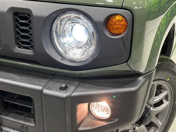 Suzuki Jimny 2025 — миниатюра 3