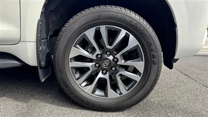 Toyota Land Cruiser Prado 2.7TX L 2023 — миниатюра 3