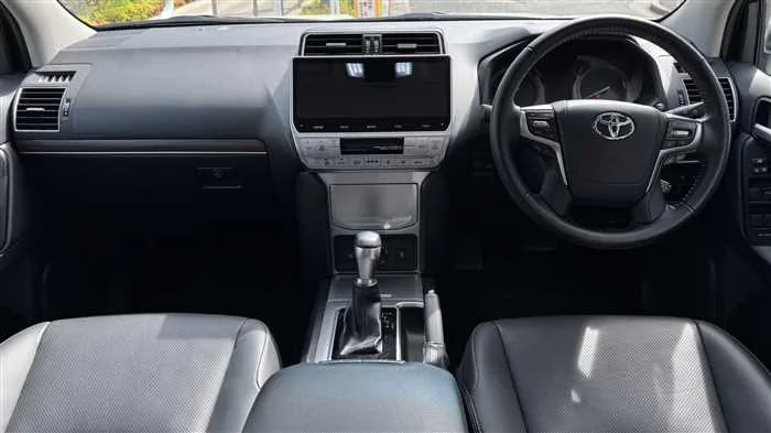 Toyota Land Cruiser Prado 2.7TX L 2023 — миниатюра 5