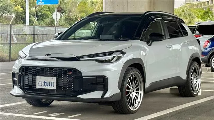 Toyota CorollaCross GR 2025 — фото 1, купить с доставкой в Москву