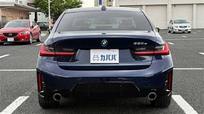 BMW 3 Series 330e M 2024 — миниатюра 4