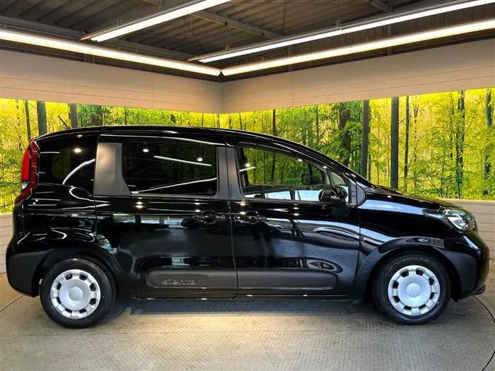 Toyota Sienta 2022 — миниатюра 5