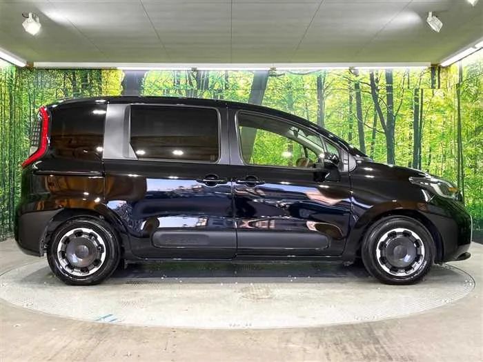 Toyota Sienta 2025 — миниатюра 3