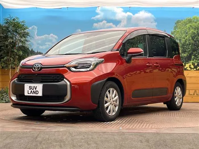 Toyota Sienta 2025 — миниатюра 2