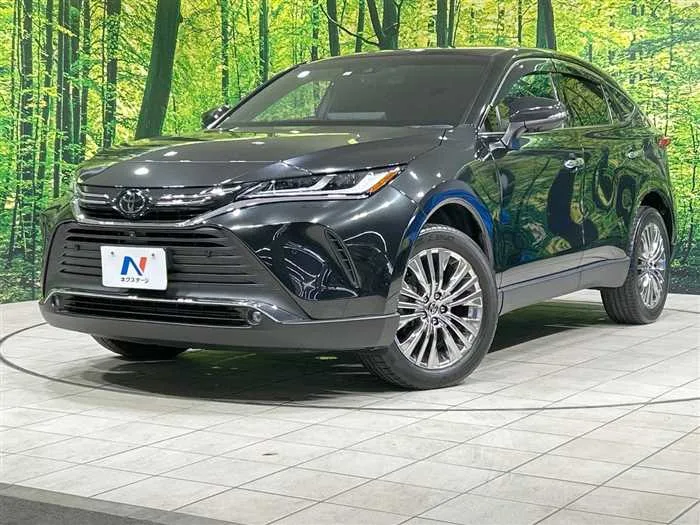 Toyota Harrier 2023 — фото 1, купить с доставкой в Москву