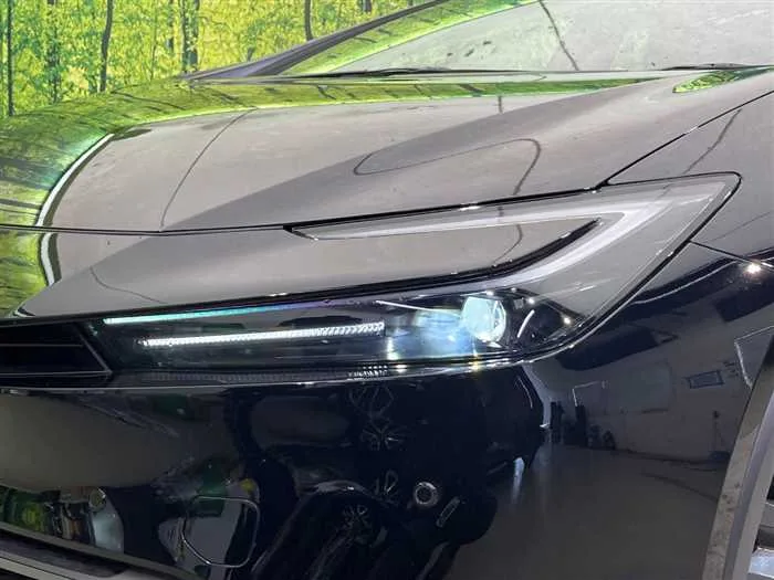 Toyota Prius 2023 — миниатюра 3