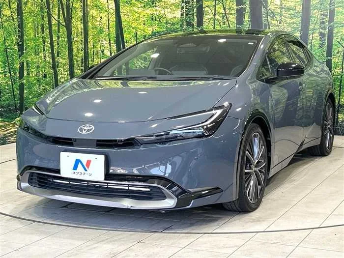 Toyota Prius 2023 — миниатюра 2