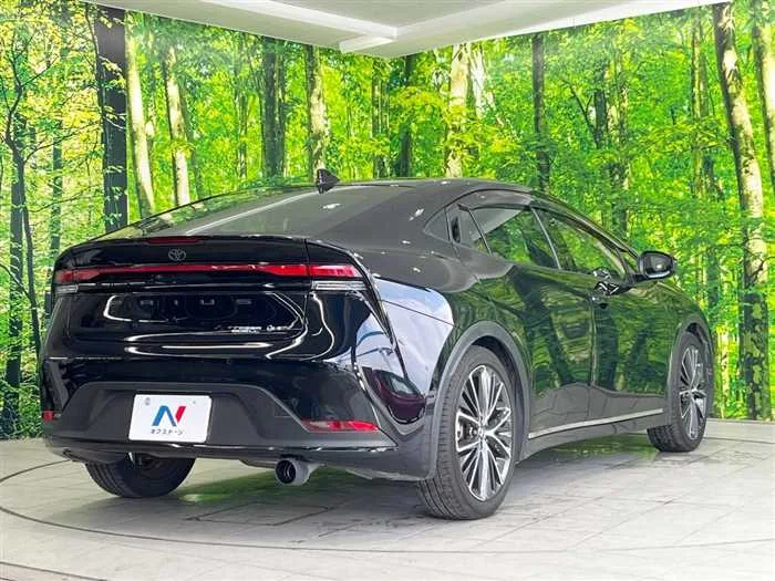 Toyota Prius 2023 — миниатюра 3