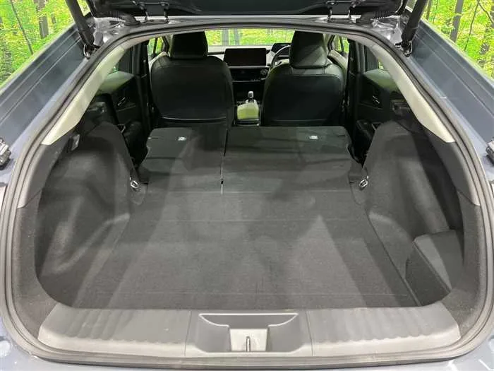 Toyota Prius 2023 — миниатюра 3