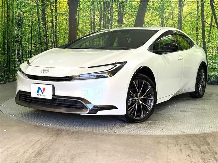 Toyota Prius 2024 — фото 1, купить с доставкой в Москву