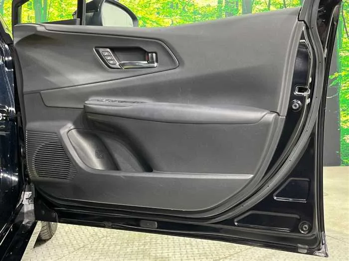 Toyota Prius 2023 — миниатюра 3